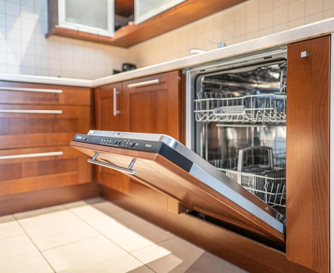 Apartament 55M2 - Darmowy Garaz - Klimatyzacja - Centrum - 24Na7 0*, Breslau
