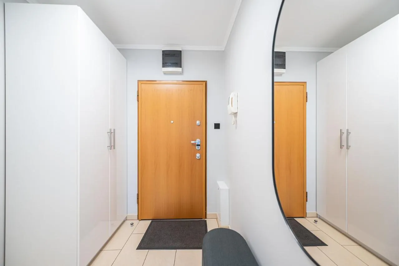 Apartament 55M2 - Darmowy Garaz - Klimatyzacja - Centrum - 24Na7 Polen